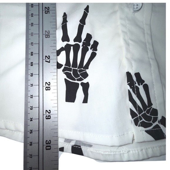 Free Planet Men's L White Skeleton Hand Halloween Button Up Shirt NWT Cotton - Picture 2 of 11